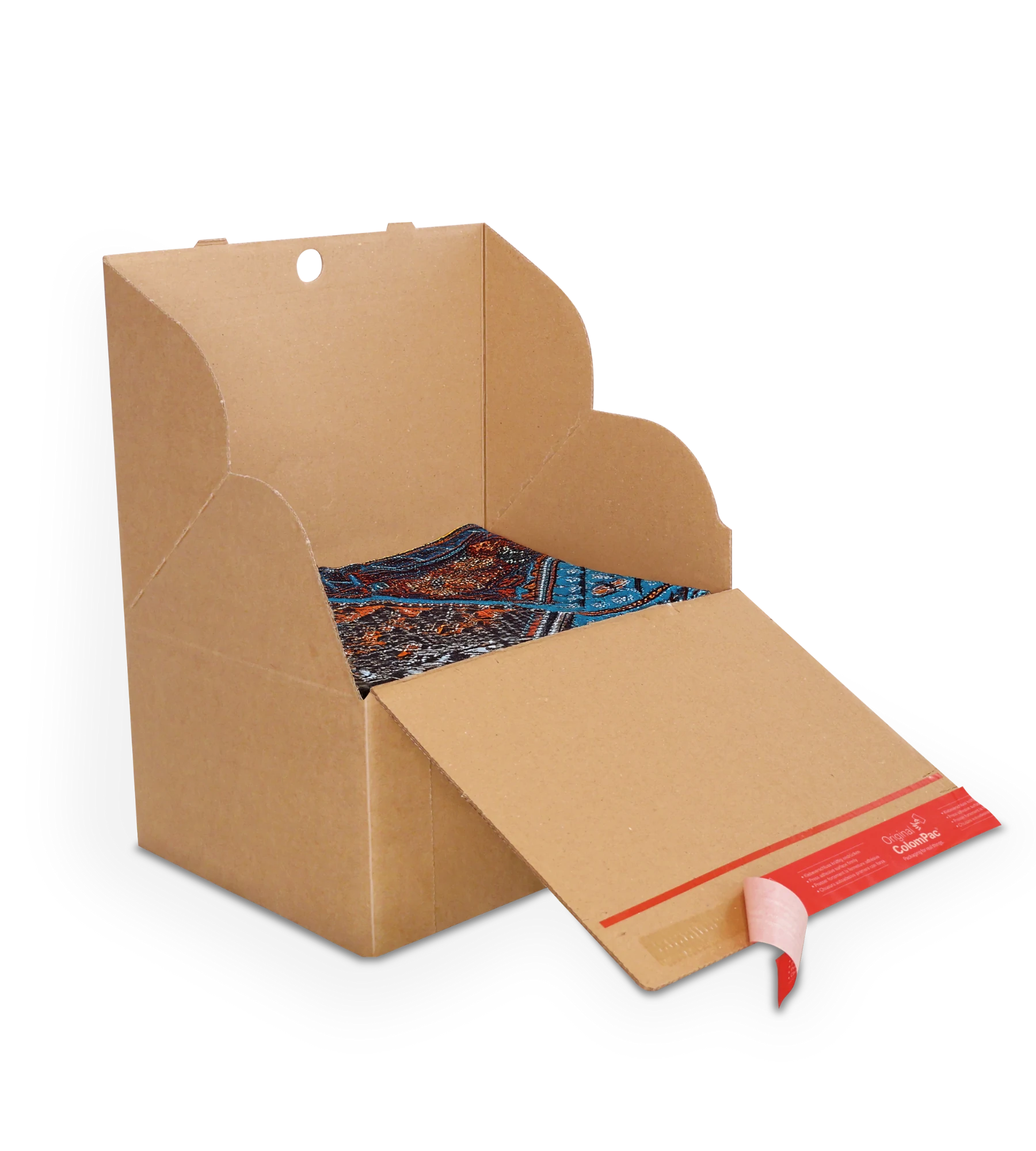 Geöffneter Versandkarton aus Wellpappe mit einem bunten, gemusterten Stoffartikel im Inneren. Mit roten ColomPac-Selbstklebeverschluss unten.
