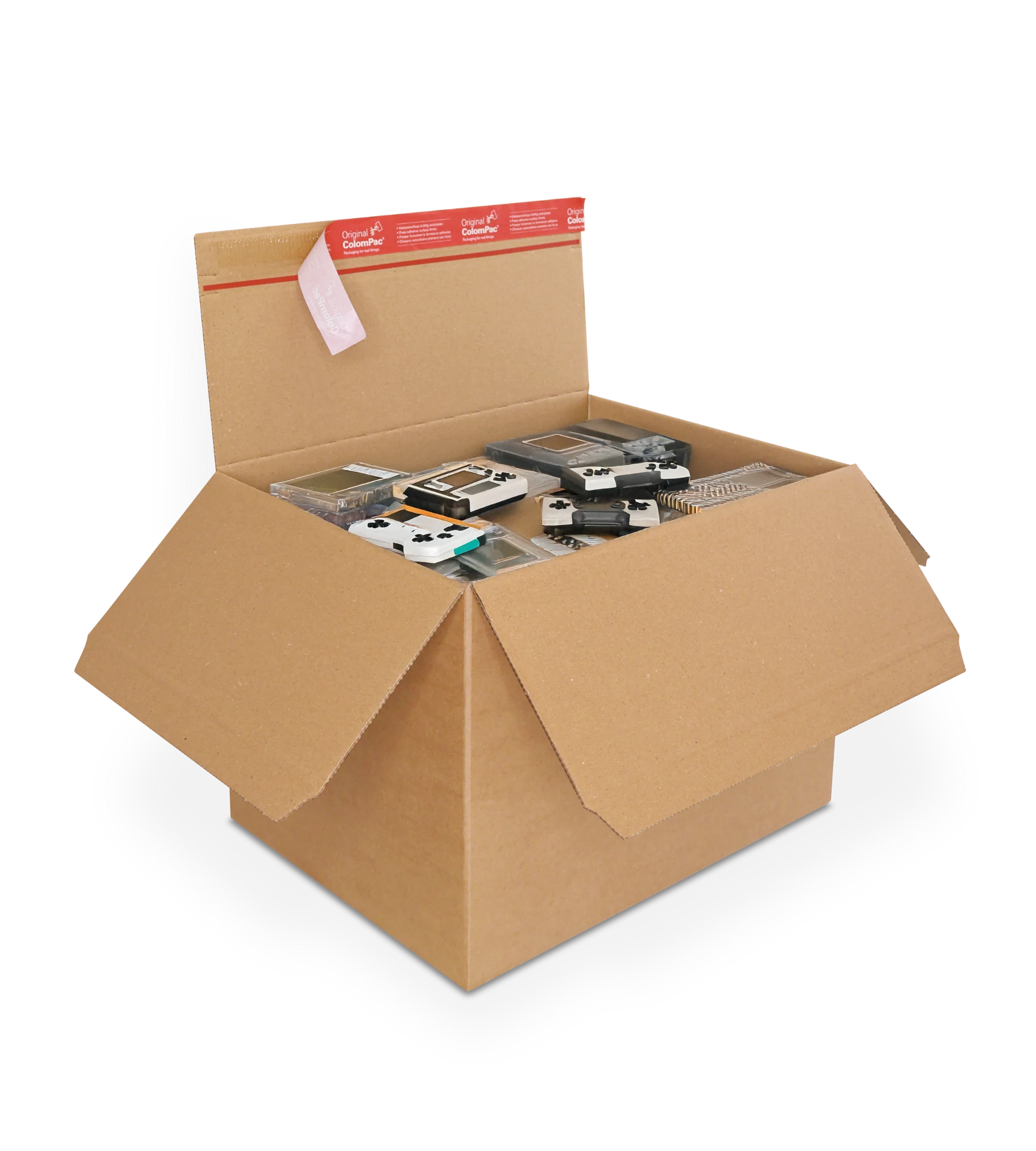 Geöffneter brauner Versandkarton aus Wellpappe, mit ColomPac-Selbstklebeverschluss an den Deckelklappen. Enthält verschiedene elektronische Geräte und Komponenten. Sichtbar sind unter anderem Spielcontroller, Platinen und weitere elektronische Bauteile.